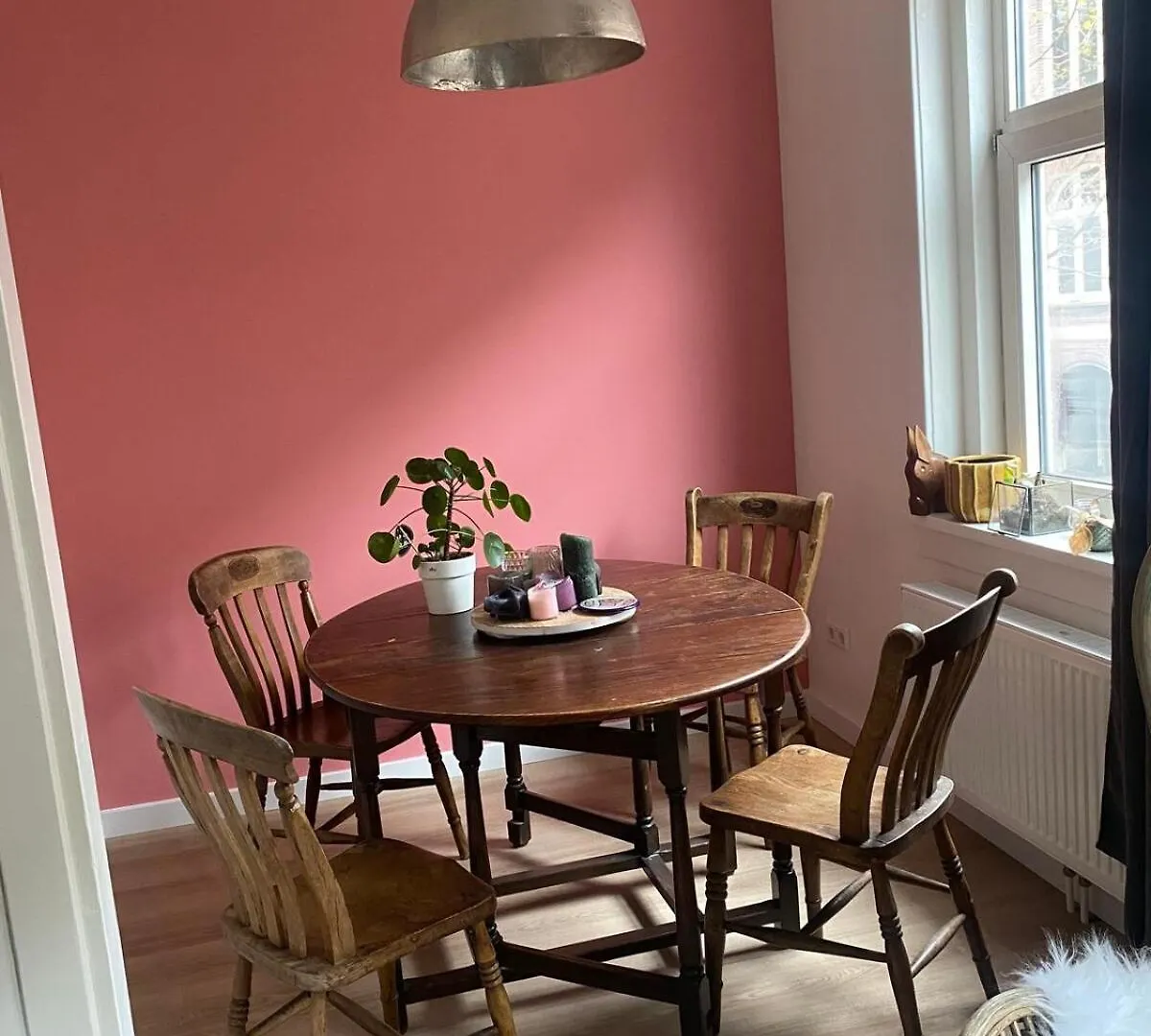 Centrally Located 2-Bedroom Apartment In Oud-West Amsterdam Netherlands